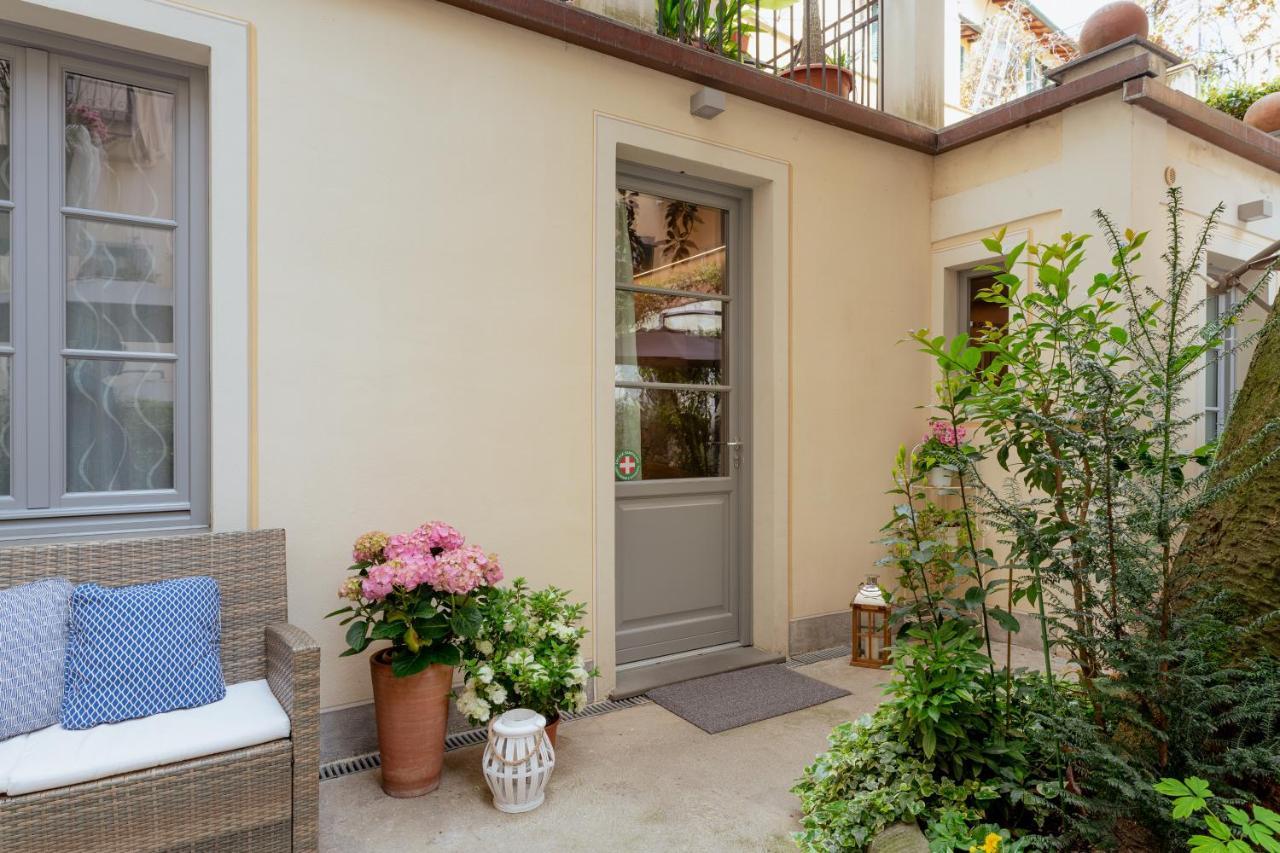 Il Cortile Di Elisa & Our Flats Bed & Breakfast Lucca Bagian luar foto