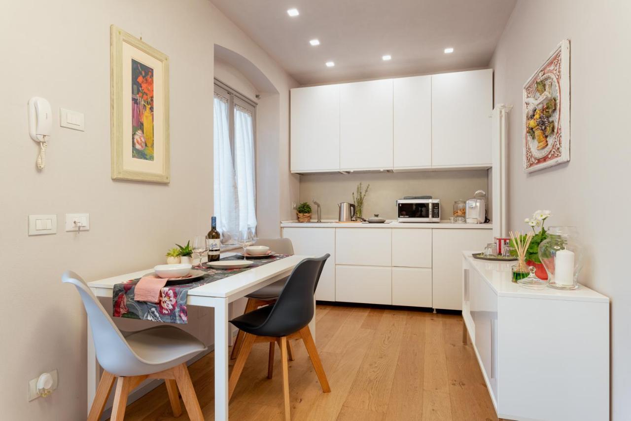 Il Cortile Di Elisa & Our Flats Bed & Breakfast Lucca Bagian luar foto