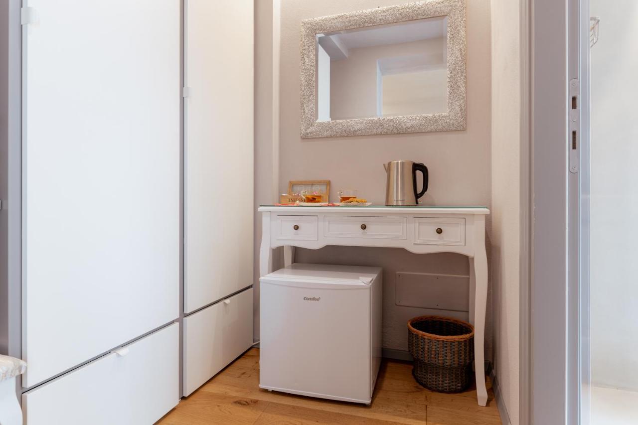 Il Cortile Di Elisa & Our Flats Bed & Breakfast Lucca Bagian luar foto