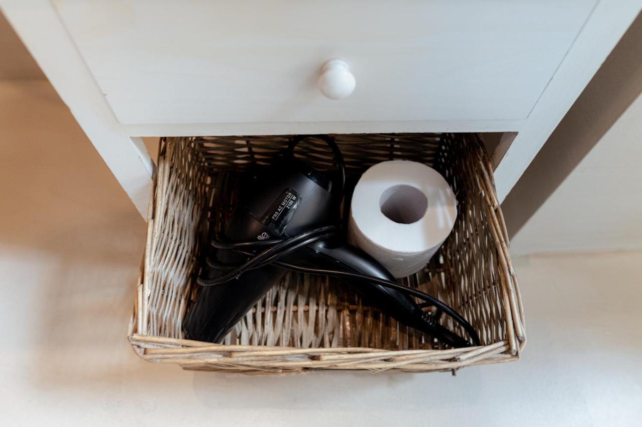 Il Cortile Di Elisa & Our Flats Bed & Breakfast Lucca Bagian luar foto