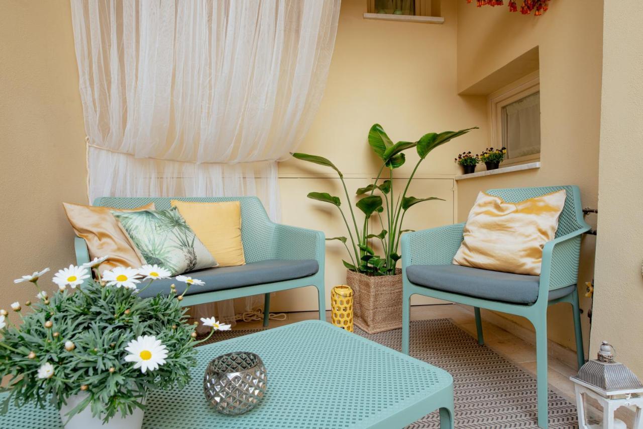 Il Cortile Di Elisa & Our Flats Bed & Breakfast Lucca Bagian luar foto